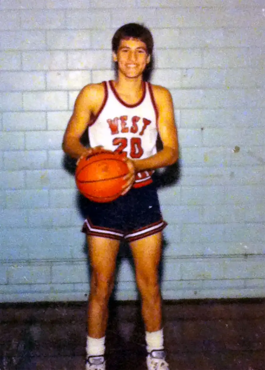 Duck Dynasty: Pre-Beard Family Photo Album Willie basketball