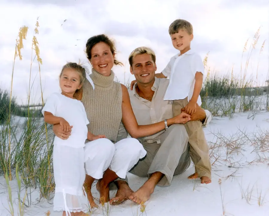 Duck Dynasty: Pre-Beard Family Photo Album Willie and Corrie