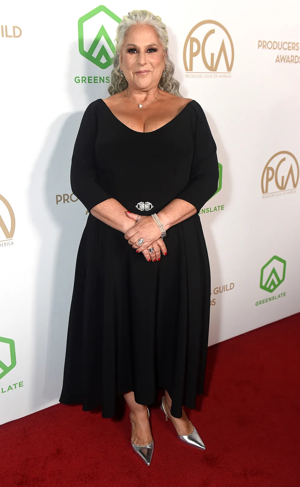 Friends' Marta Kauffman Regrets Misgendering Chandler's Trans Parent 2