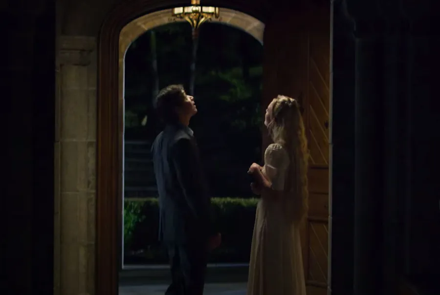 Justin Long GF Kate Bosworth Star Haunting House Darkness Trailer