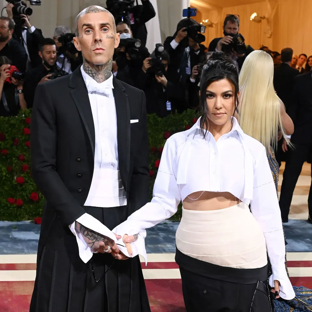 Kourtney Kardashian and Travis Barker Are Still &lsquo;Focused&rsquo; on Their Pregnancy Journey After Health Scare