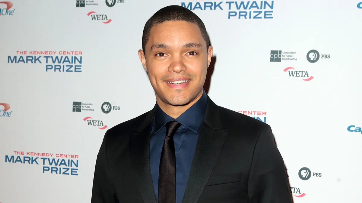 Meet-Trevor-Noahs-Gorgeous-New-Girlfriend-Trevor-Noah