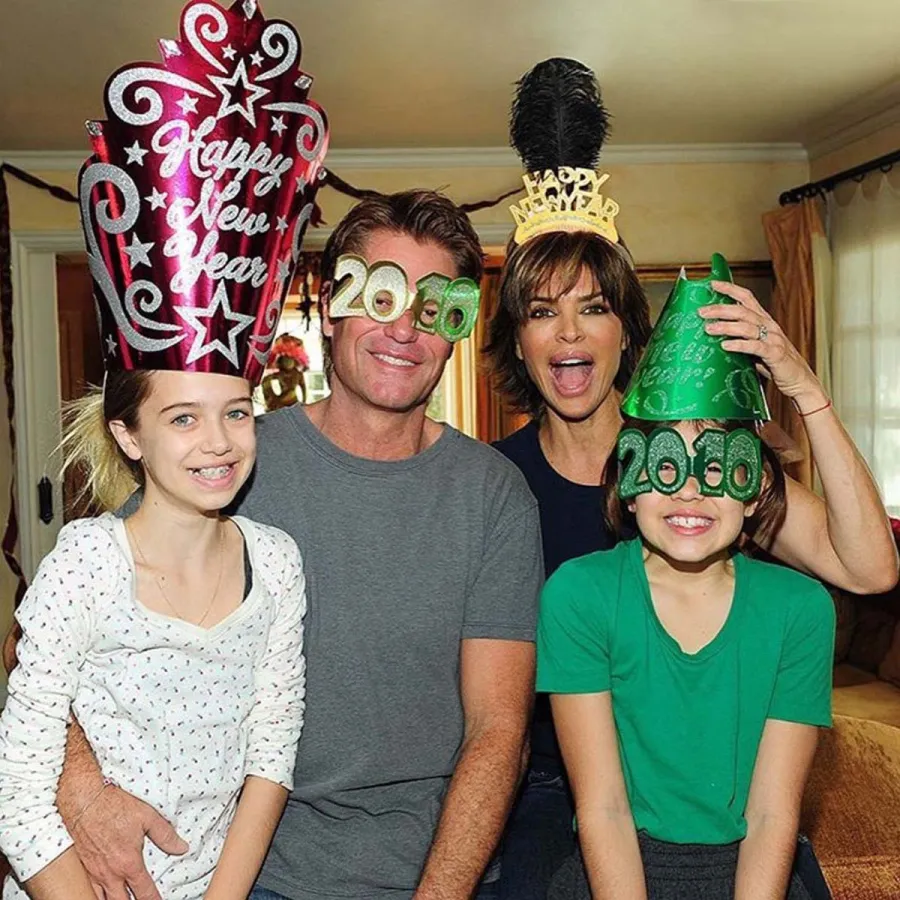 RHOBH Royalty Lisa Rinna Harry Hamlins Family Pics With Their Daughters