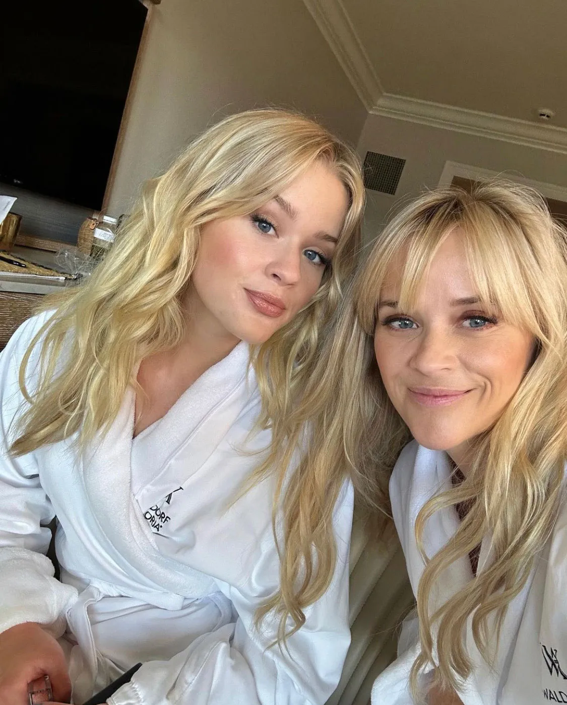 Ava Phillippe and Reese Witherspoon