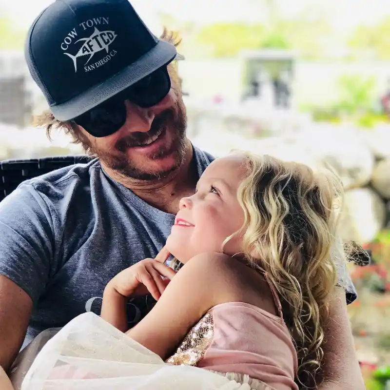 Oliver Hudson and Wife Erin Barlett's Family Album With 3 Children