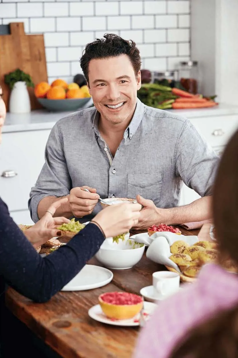 Rocco DiSpirito Headshot LQ