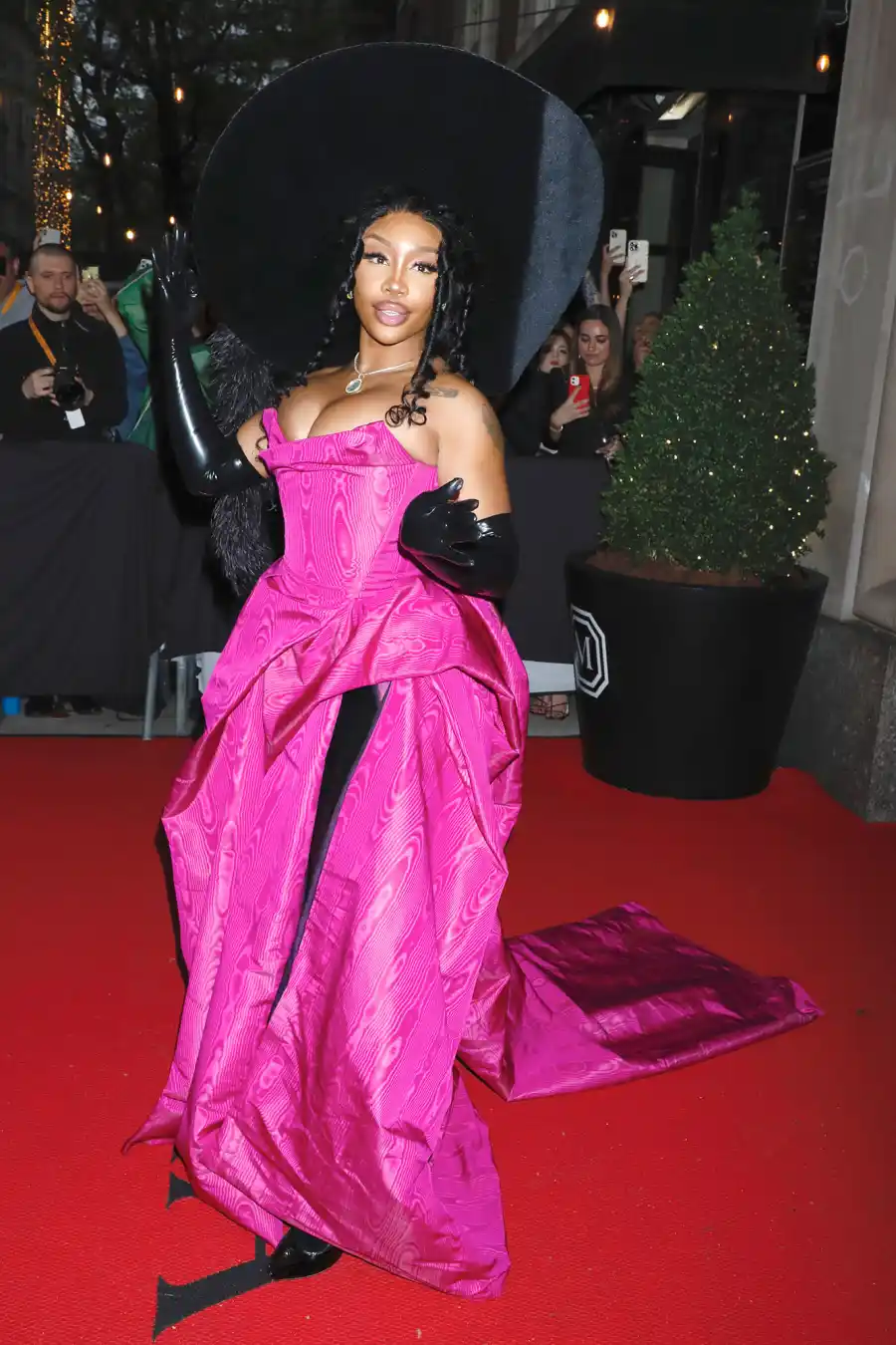 SZA Barbie Pink Trend