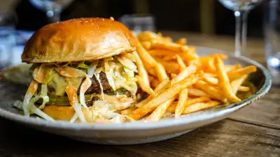 Saint FEATURE 5th Sin Burger