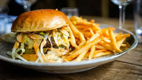 Saint FEATURE 5th Sin Burger