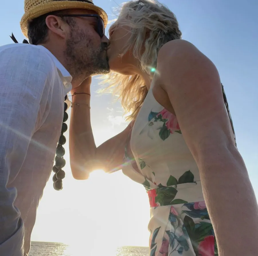 Sharna Burgess and Brian Austin Green kiss