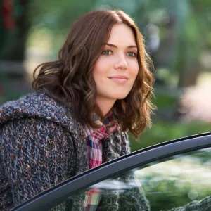 Stars You Forgot Starred Hallmark Channel Movies Mandy Moore
