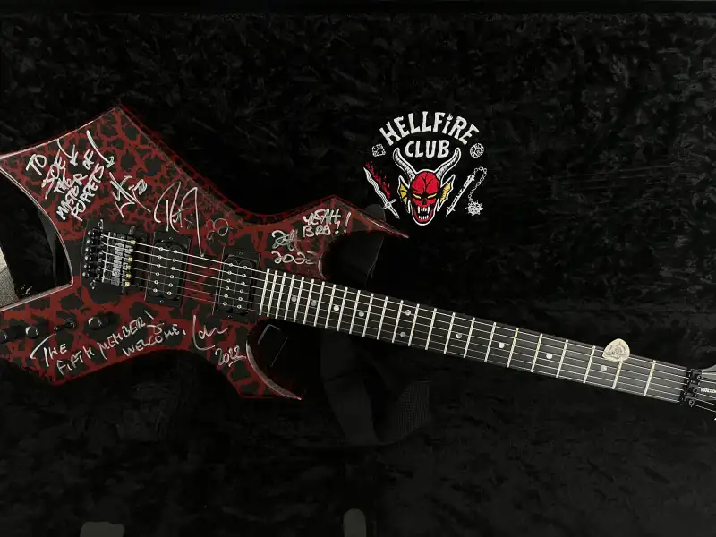 Stranger Things’ Joseph Quinn Performs With Metallica at Lollapalooza: Hellfire Club’s ‘Most Metal Meeting’