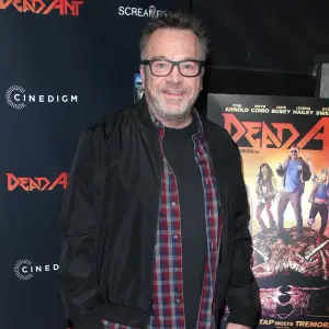 Tom Arnold Shows Off Dramatic 75-Lb Weight Loss After Suffering Mini-Stroke