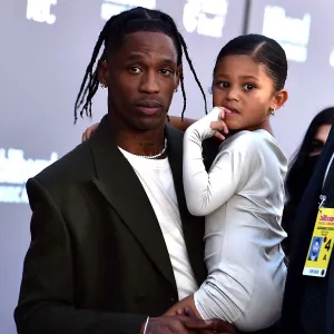 Hot Lava Travis Scott Helps Stormi Build Volcano Science Experiment