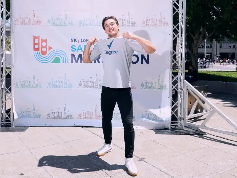 Tyler Cameron Hot Pics