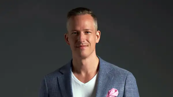 Who Is Jeremy Hartwell 5 Things to Know Amid Love Is Blind Lawsuit