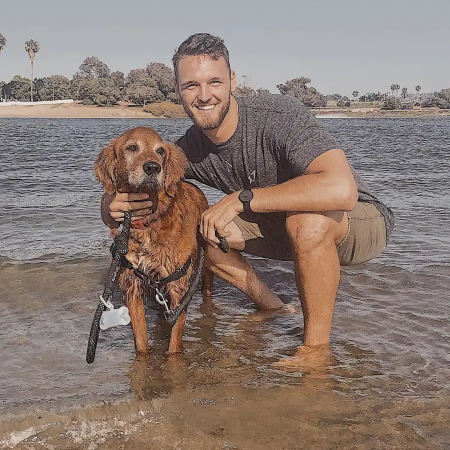 Who Is Logan Palmer 5 Things Know About Season 19 Bachelorette Contestant