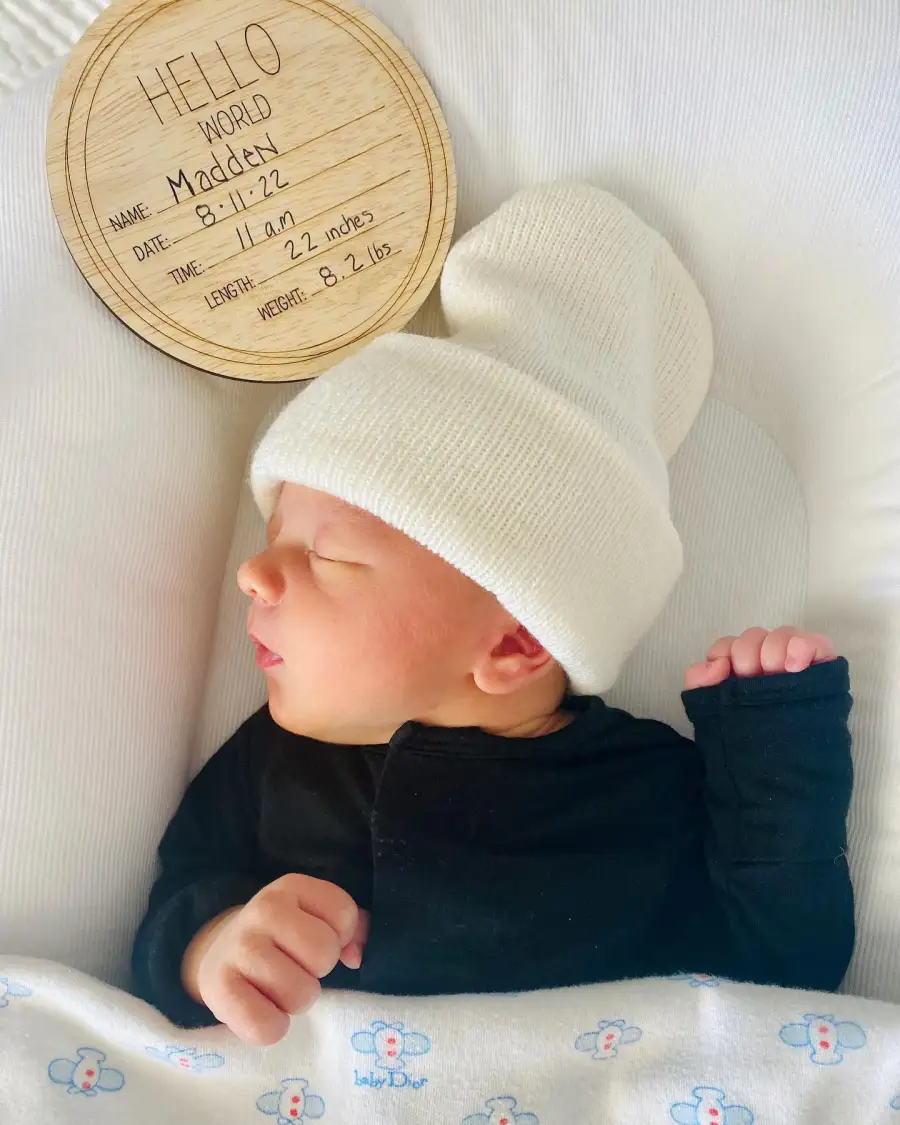 Athletes Zach and Julie Ertz Welcome 1st Child Boy