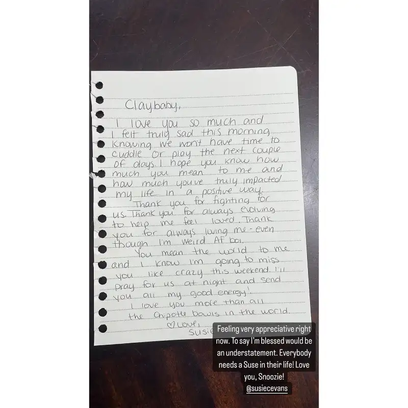 Bachelor Clayton Echard Shares Glimpse of Sweet Love Note From Girlfriend Susie Evans 3