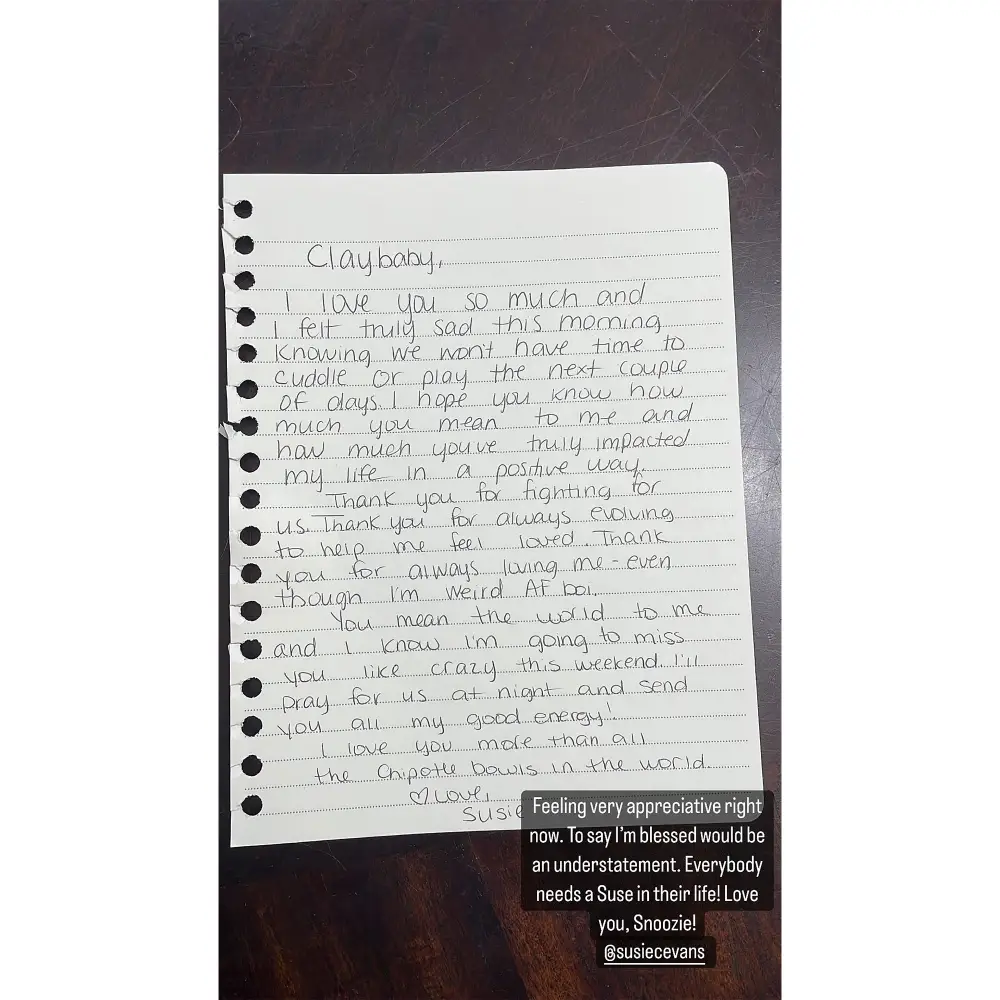 Bachelor Clayton Echard Shares Glimpse of Sweet Love Note From Girlfriend Susie Evans 3