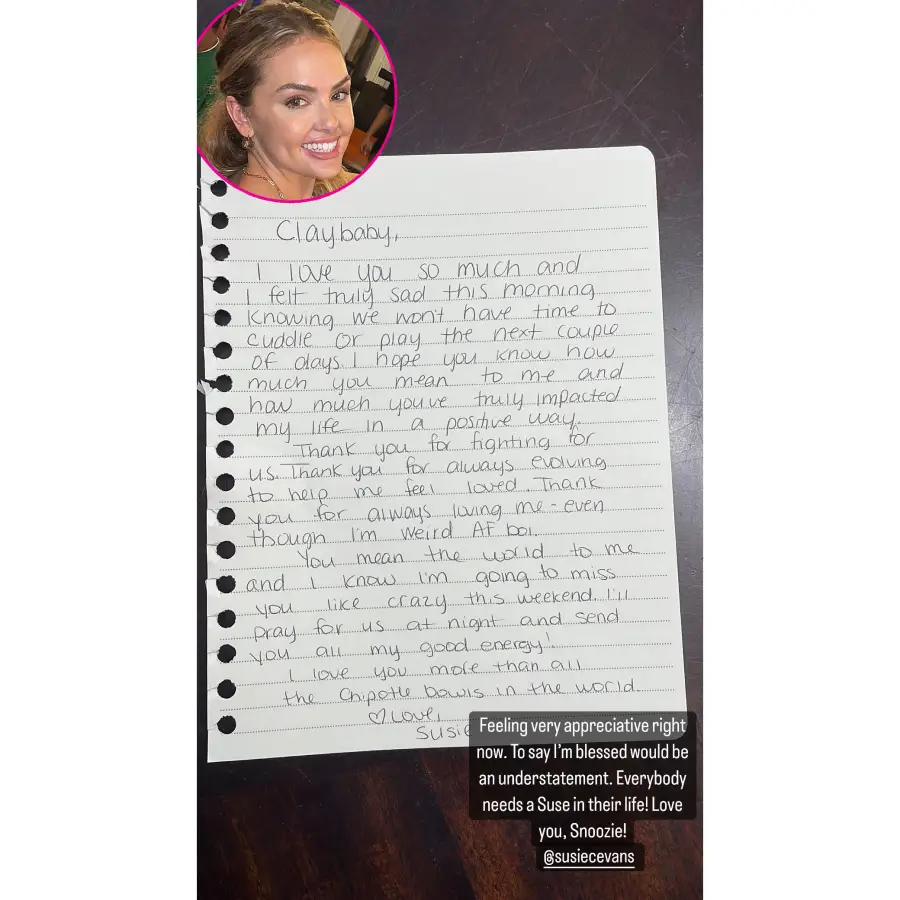 Bachelor Clayton Echard Shares Glimpse of Sweet Love Note From Girlfriend Susie Evans 5