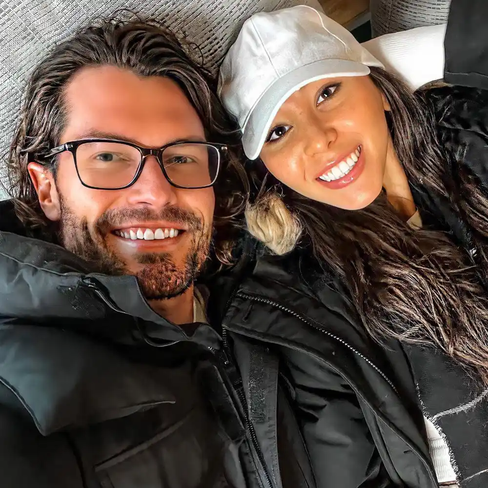Bachelorette&rsquo; Alum Bennett Jordan Engaged to Emily Chen