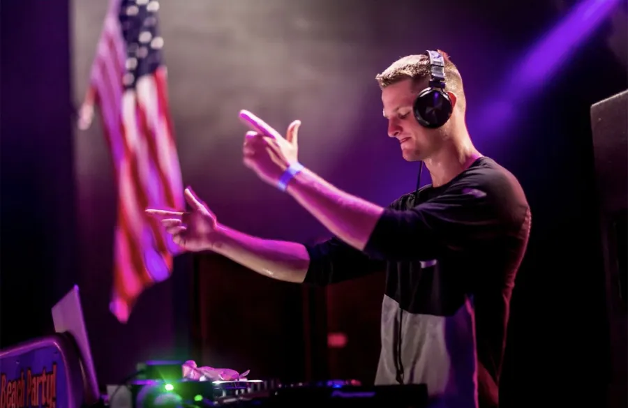 Buzzzz-O-Meter: Brad Pitt's Briefcase From 'Bullet Train,' More