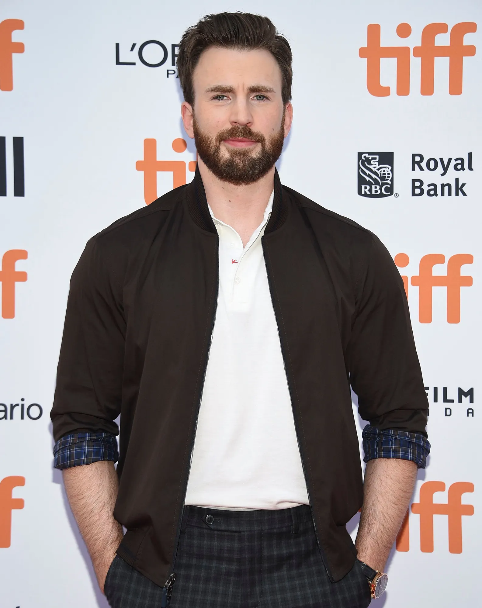 Chris Evans Weighs in on She-Hulk’s Captain America Virginity Reveal