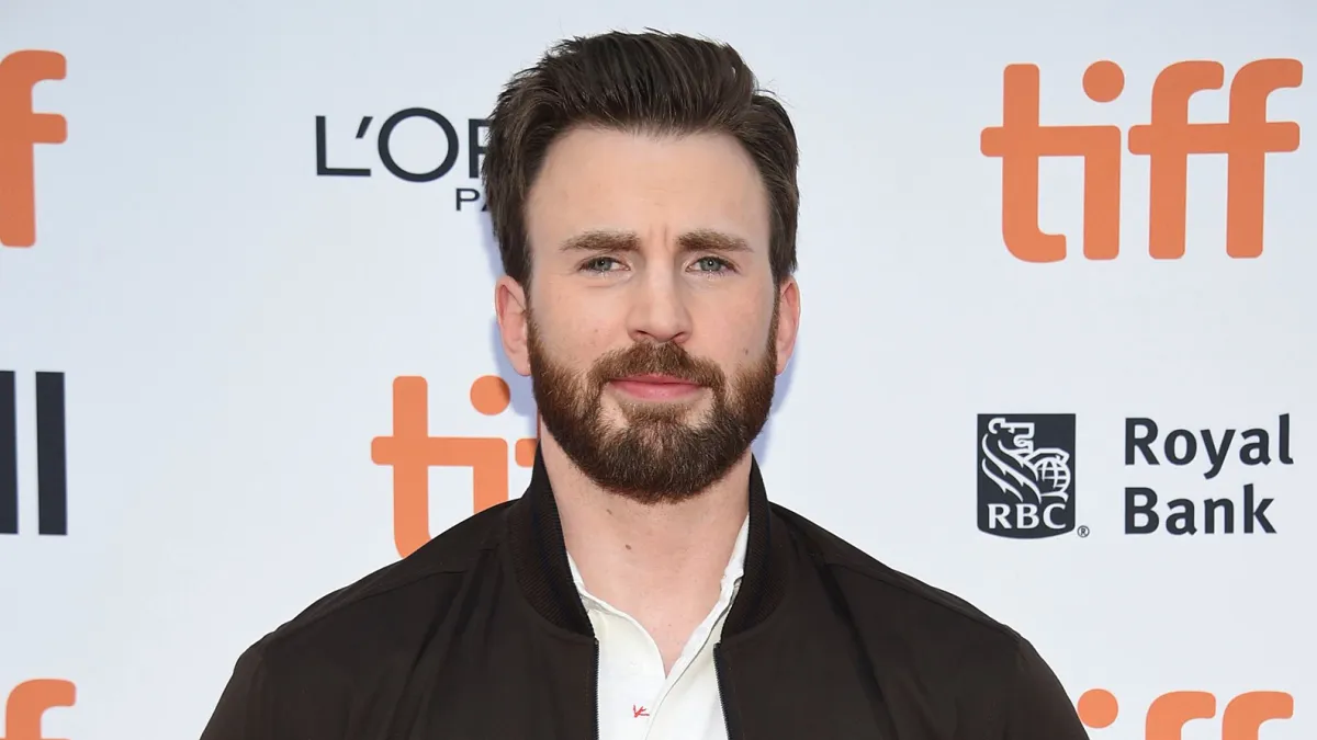 Chris Evans Weighs in on She-Hulk’s Captain America Virginity Reveal