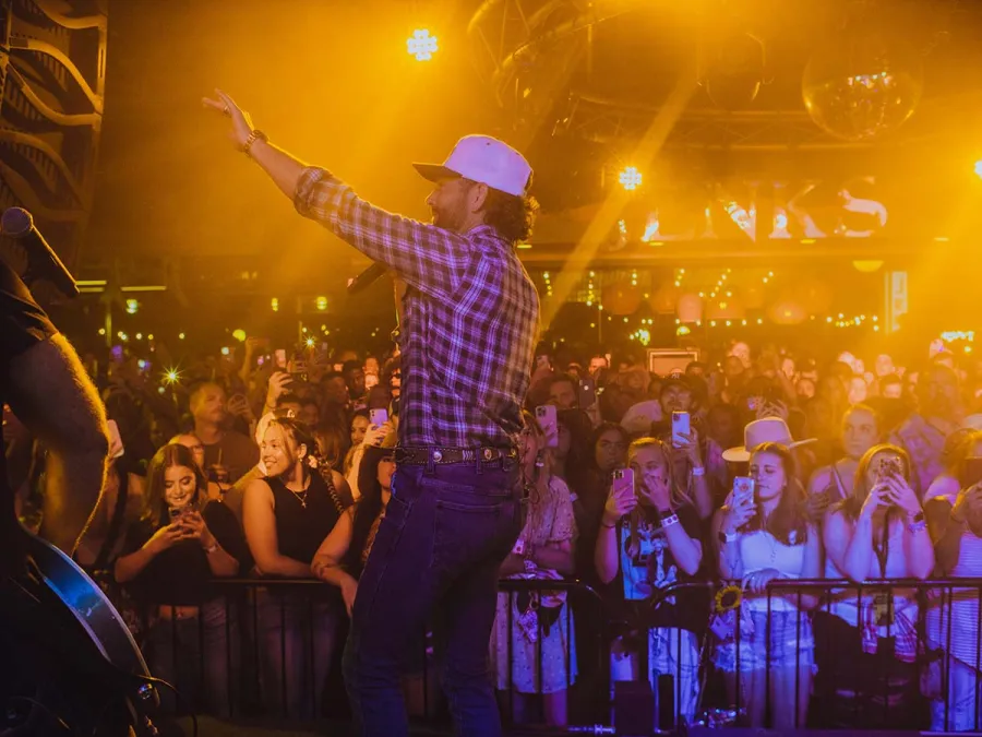 Chris Lane Details Hardest Week Tour Ahead Baby No 2 With Lauren