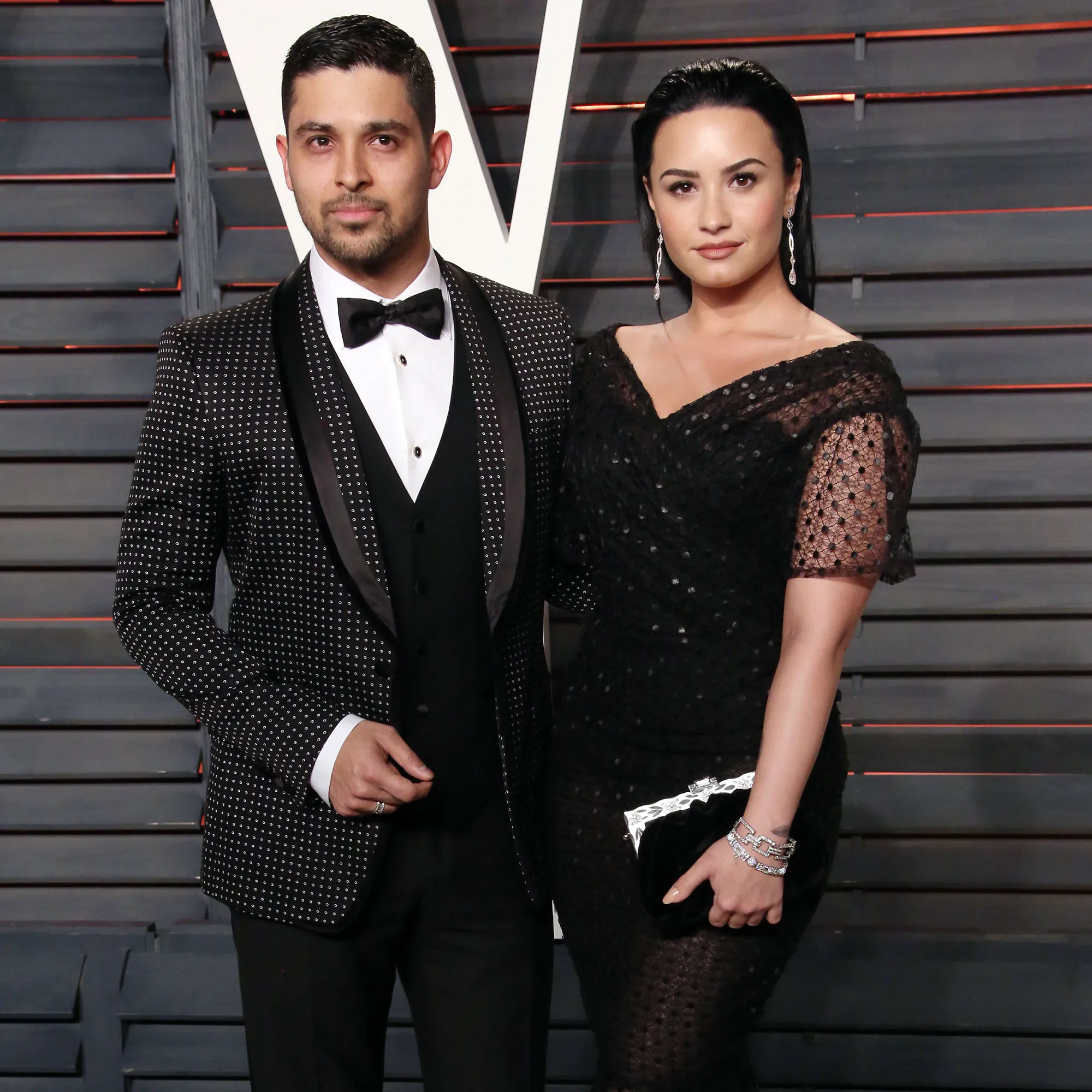 Demi Lovatos 29 Seemingly Shades Collector Ex Wilmer Valderrama Age Gap