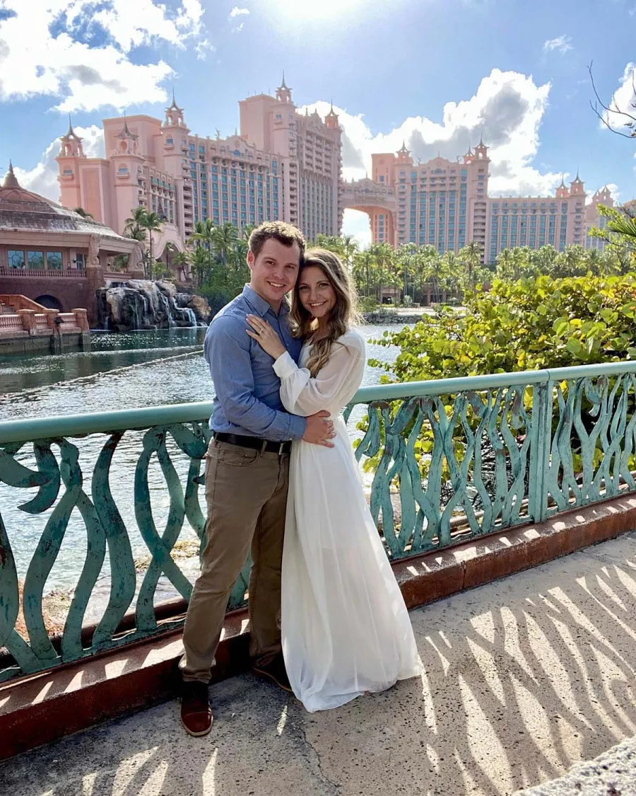 Jeremiah Duggar's Wife Hannah Duggar Is Pregnant With Their 1st Child