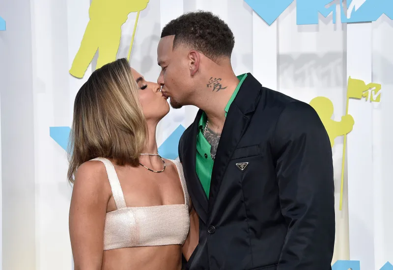Joe and Melissa Gorga, Kane and Katelyn Brown and More Celebs Pack on the PDA at the 2022 MTV VMAs