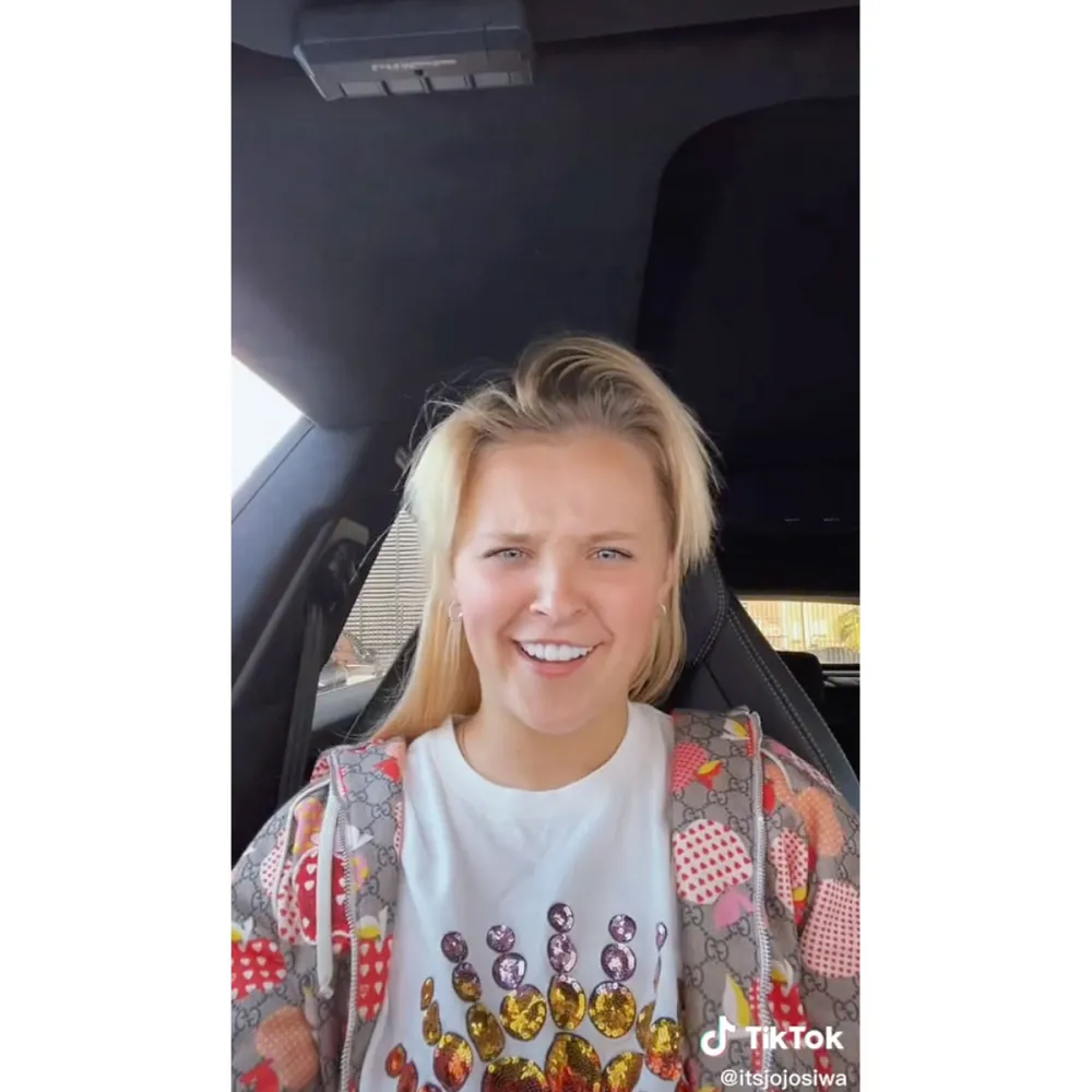 Jojo Siwa Debuts Mullet Daddy Hairstyle