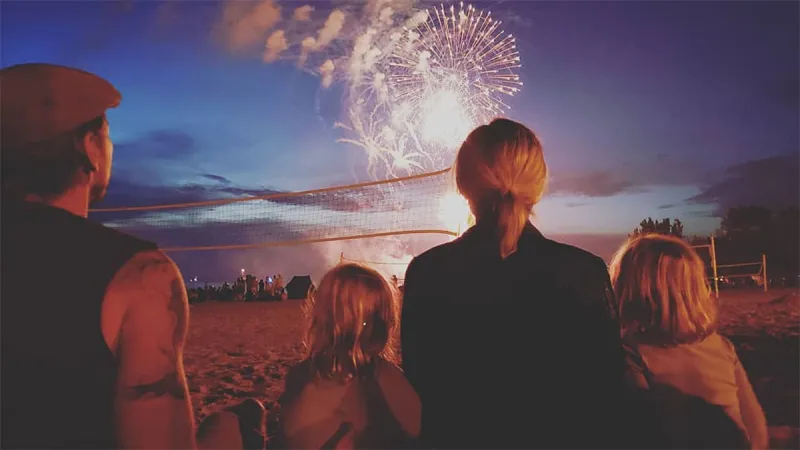 July 2019 Kristen Bell and Dax Shepard’s Sweetest Moments With Daughters Lincoln and Delta