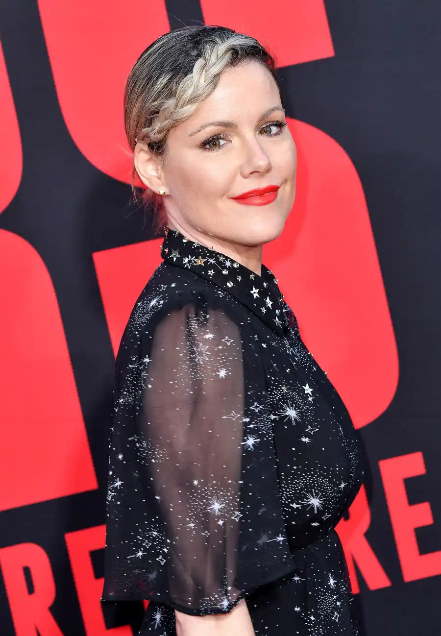 Kathleen Robertson Beverly Hills 90210 Cast Mourns Former Costar Joe E Tata Following Death