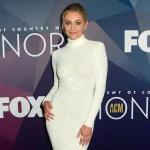 Kelsea Ballerini Academy of Country Music Awards Same Dress As 1999 Shania Twain