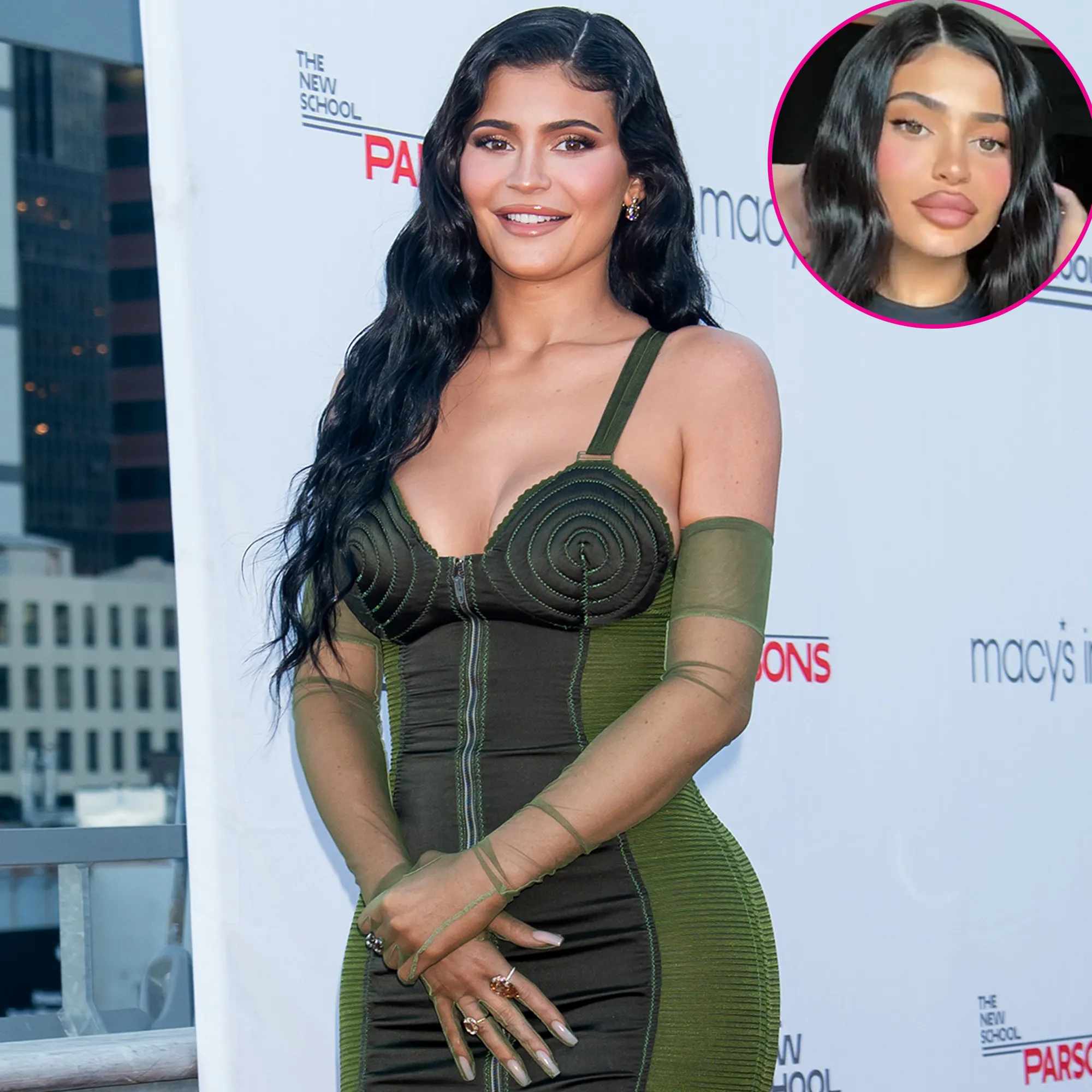 Kylie Jenner Claps Back at Troll Who Commented on Her Lips: 'Go Off'