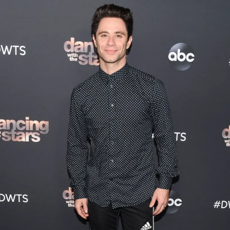 Olivia Newton John Dies At 73 John Travolta More Celebs React Sasha Farber