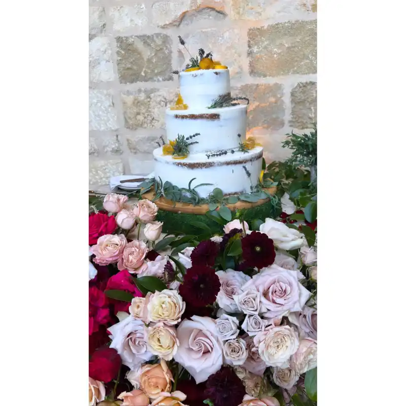 A Modern Romance! Sarah Hyland and Wells Adams Are Married 3 Years After Getting Engaged