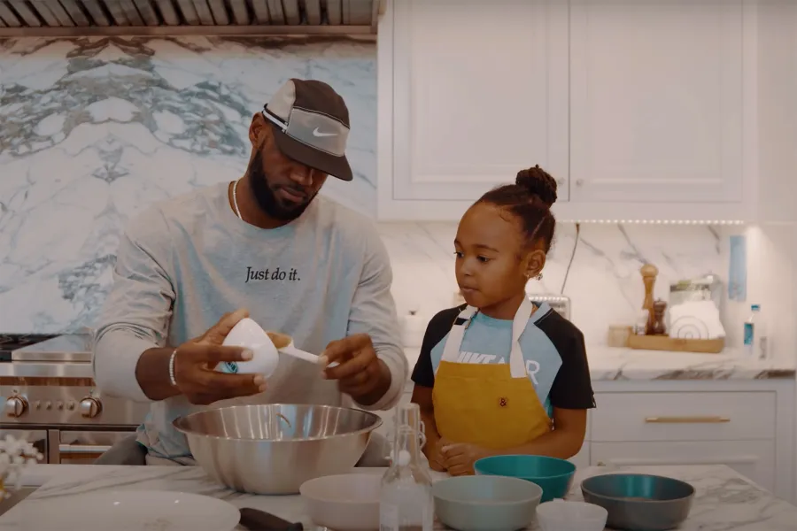 See LeBron James and Wife Savannah's Sweetest Moments With Their 3 Kids