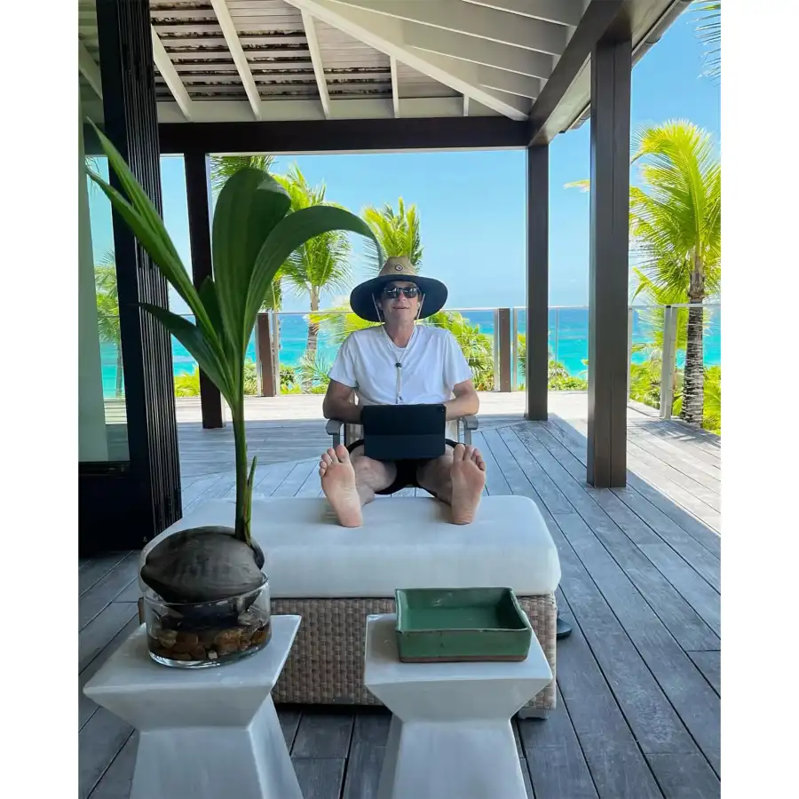 Smokin! Jennifer Aniston Reveals Killer Binkini Body While on Vacation: Pics