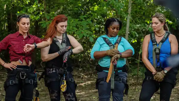 Snake in the Grass Stars Janelle Rachel Stephenie and Cirie Interview