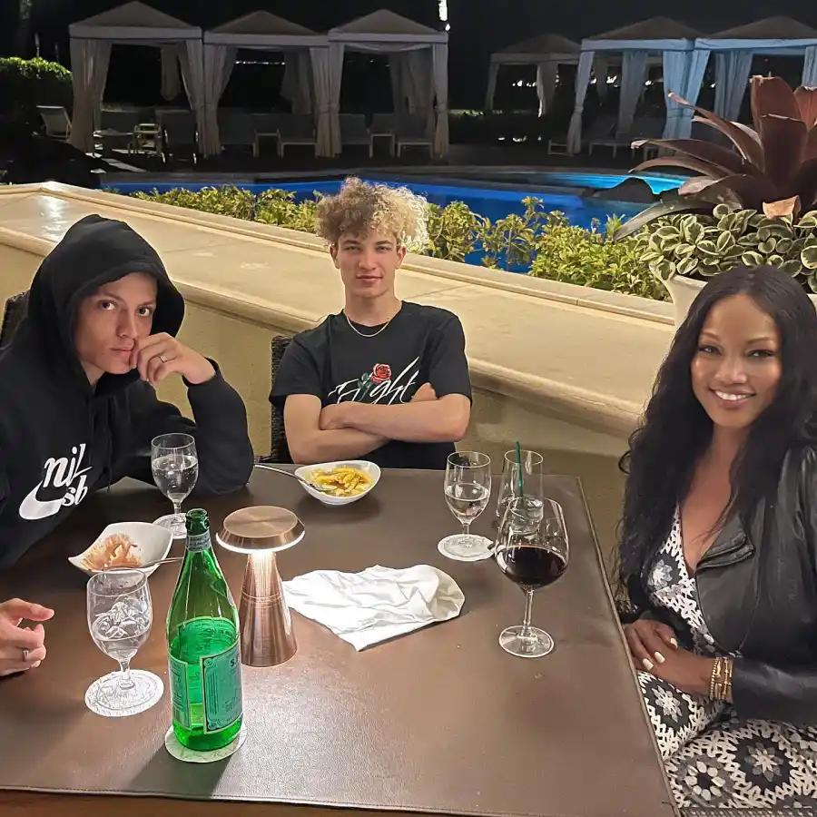 Stars Snacking Poolside See Celebrities Eating by the Water