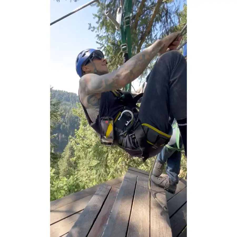 Sunday Funday Kourtney Kardashian Travis Barker Enjoy Family Lake Trip