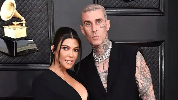 Sunday Funday Kourtney Kardashian Travis Barker Enjoy Family Lake Trip