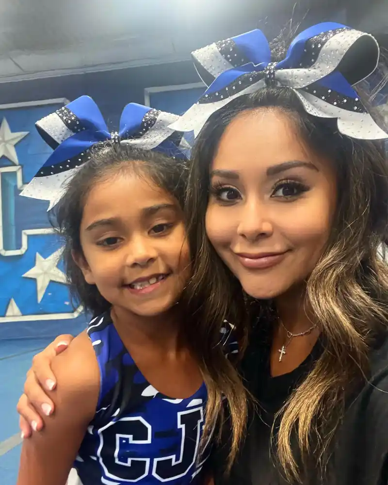 Twinning Nicole Snooki Polizzi and Jionni LaValle Family Album