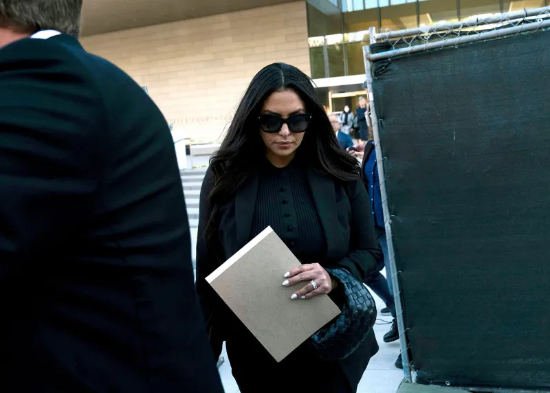 Vanessa-Bryant-Takes-the-Stand-at-Trial-Over-Photos-of-Kobe-Bryant-Crash-Site6
