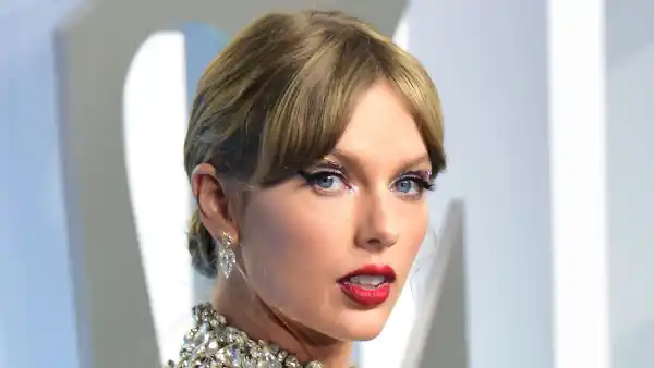 Wildest Beauty 2022 VMAs Taylor Swift