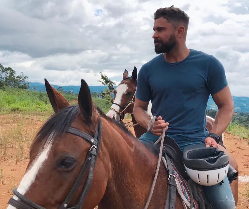 Celebrity Equestrians See Kaley Cuoco Prince William Mary-Kate Olsen and More Stars Riding Horses